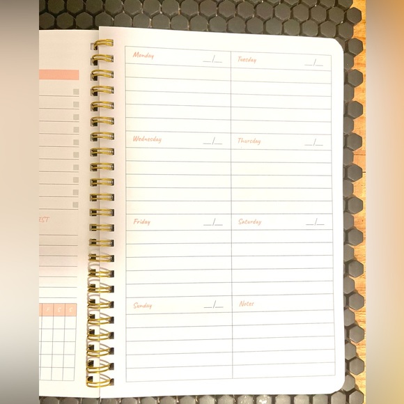 ‼️ SALE ‼️ 52 Weekly Fill-in Planner - Picture 7 of 7